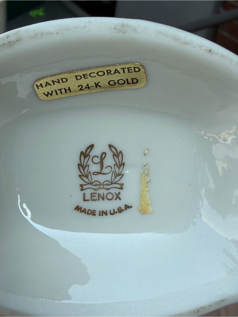 Vintage Lenox Carolina Collection White Ceramic Pitcher with 24K Gold Accents - Picture 4 of 4